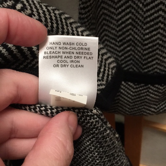 Banana Republic Button Down Sweater w/ Belt - Picture 8 of 8